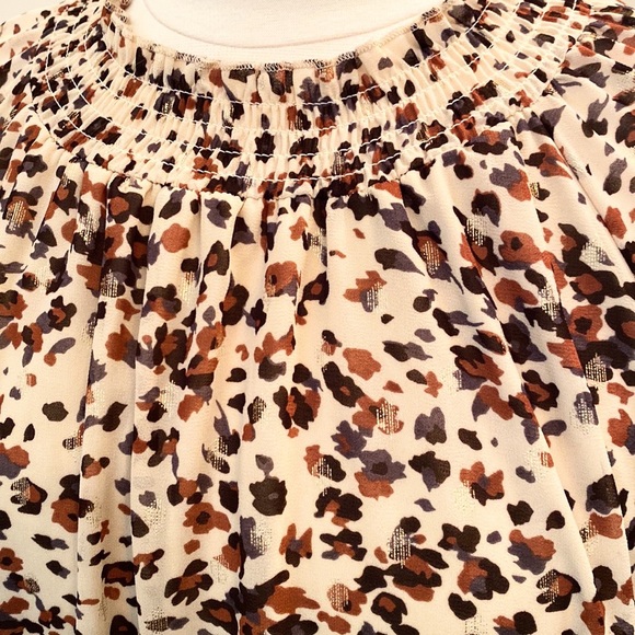 Ophelia Roe Cream Brown Animal Print Smocked Neck Long Sleeve Casual Blouse 3X - Picture 4 of 11
